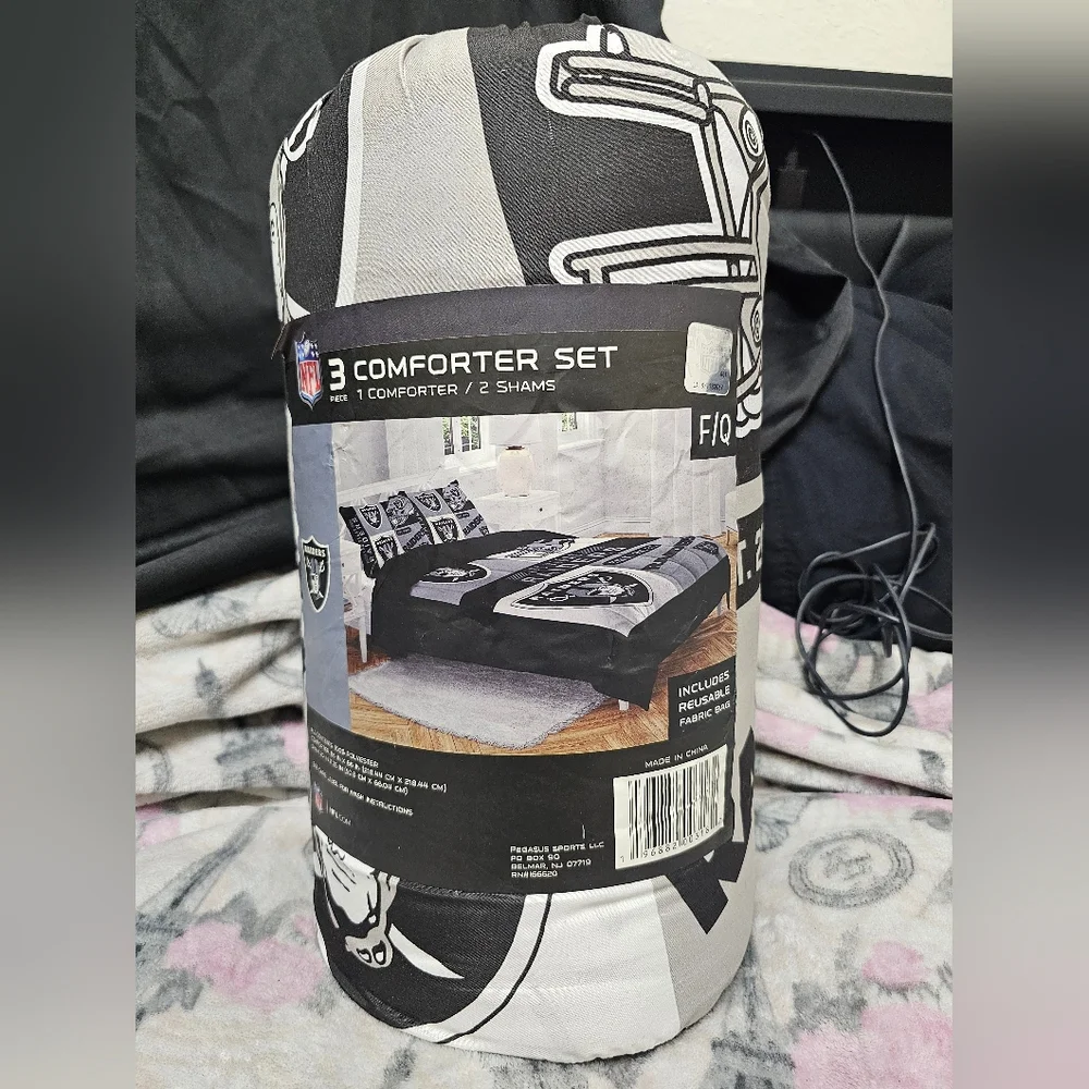 NFL Raiders Team Comforter Set - Black and Gray